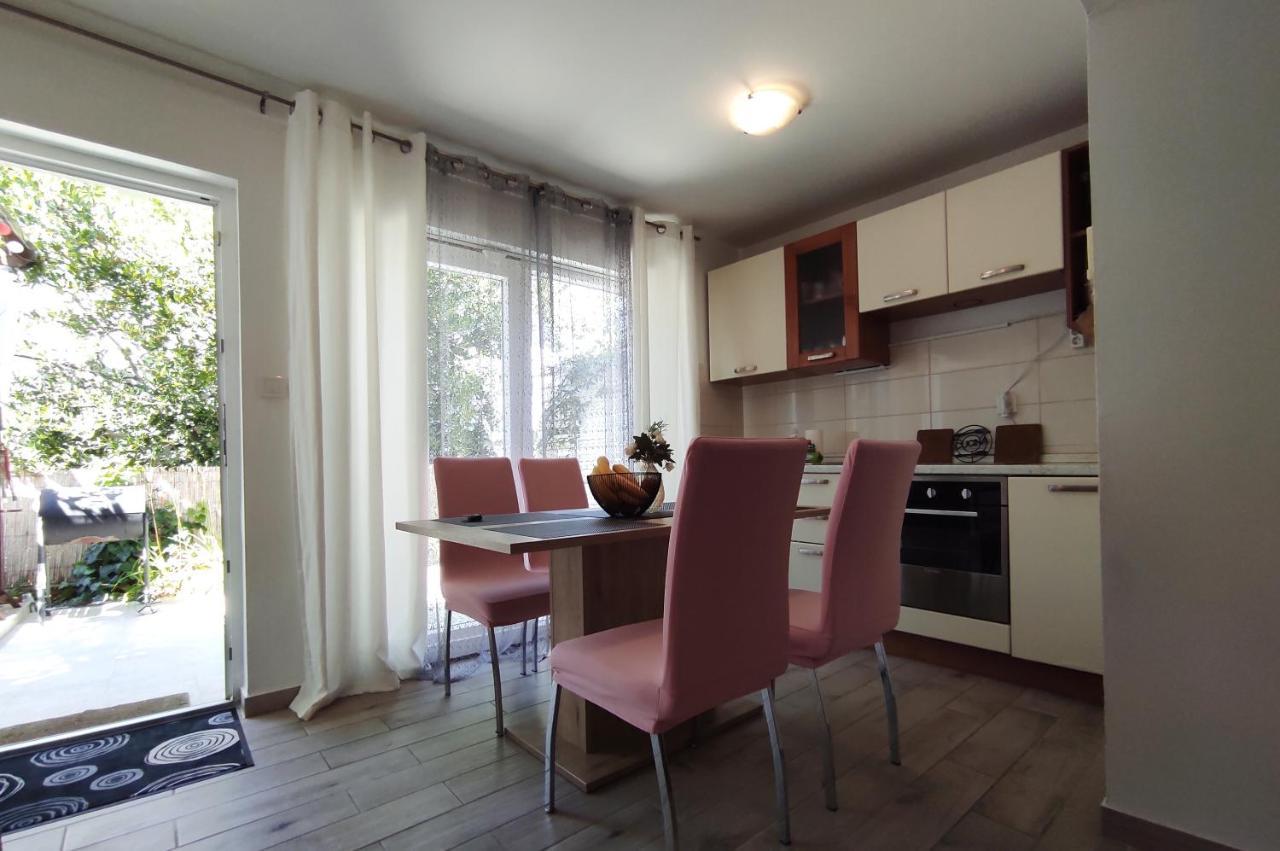 Apartments Emi & Nini Šibenik Екстериор снимка